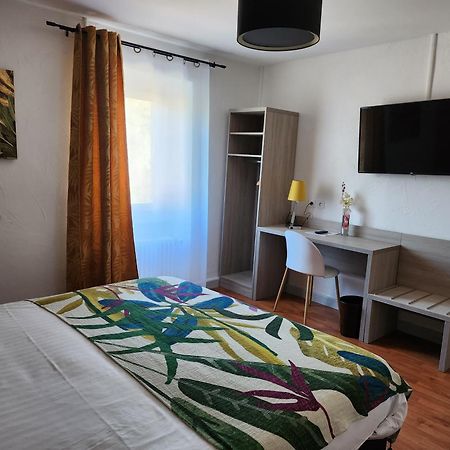 Hotel Des Negociants Lamastre Dış mekan fotoğraf