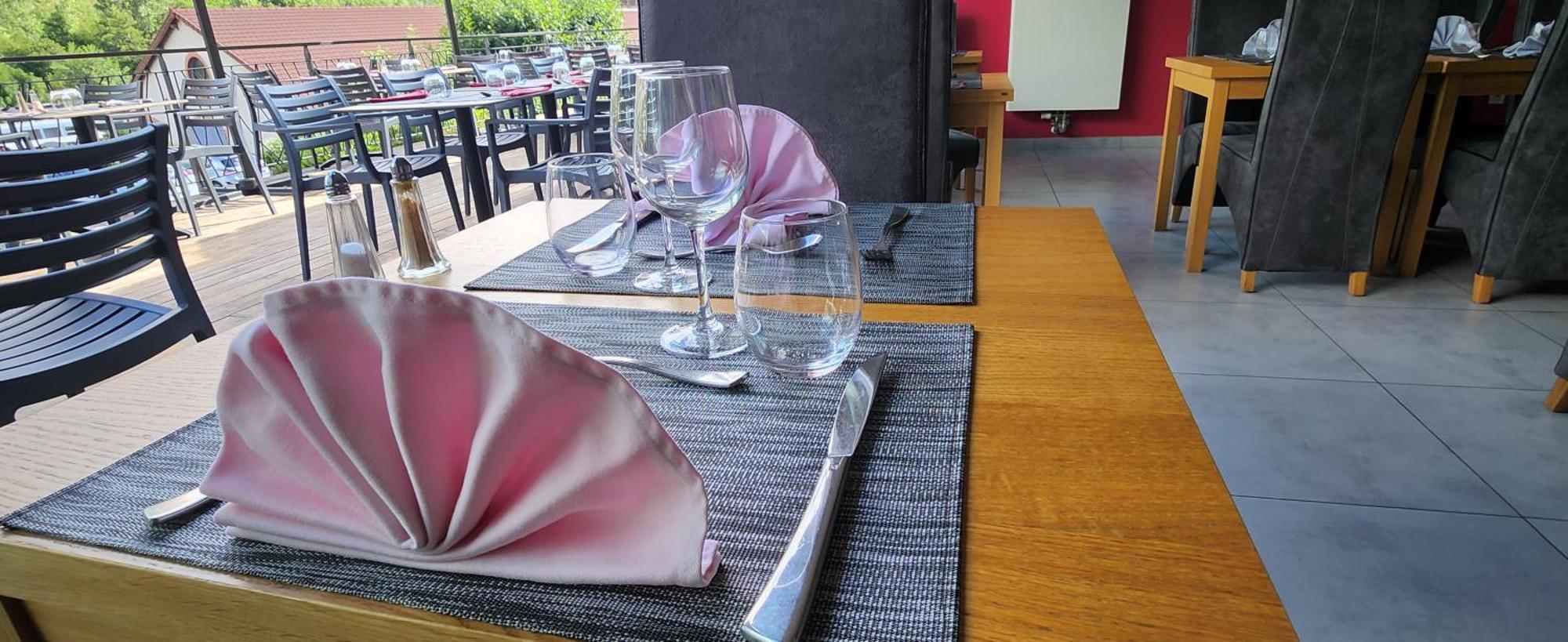 Hotel Des Negociants Lamastre Dış mekan fotoğraf