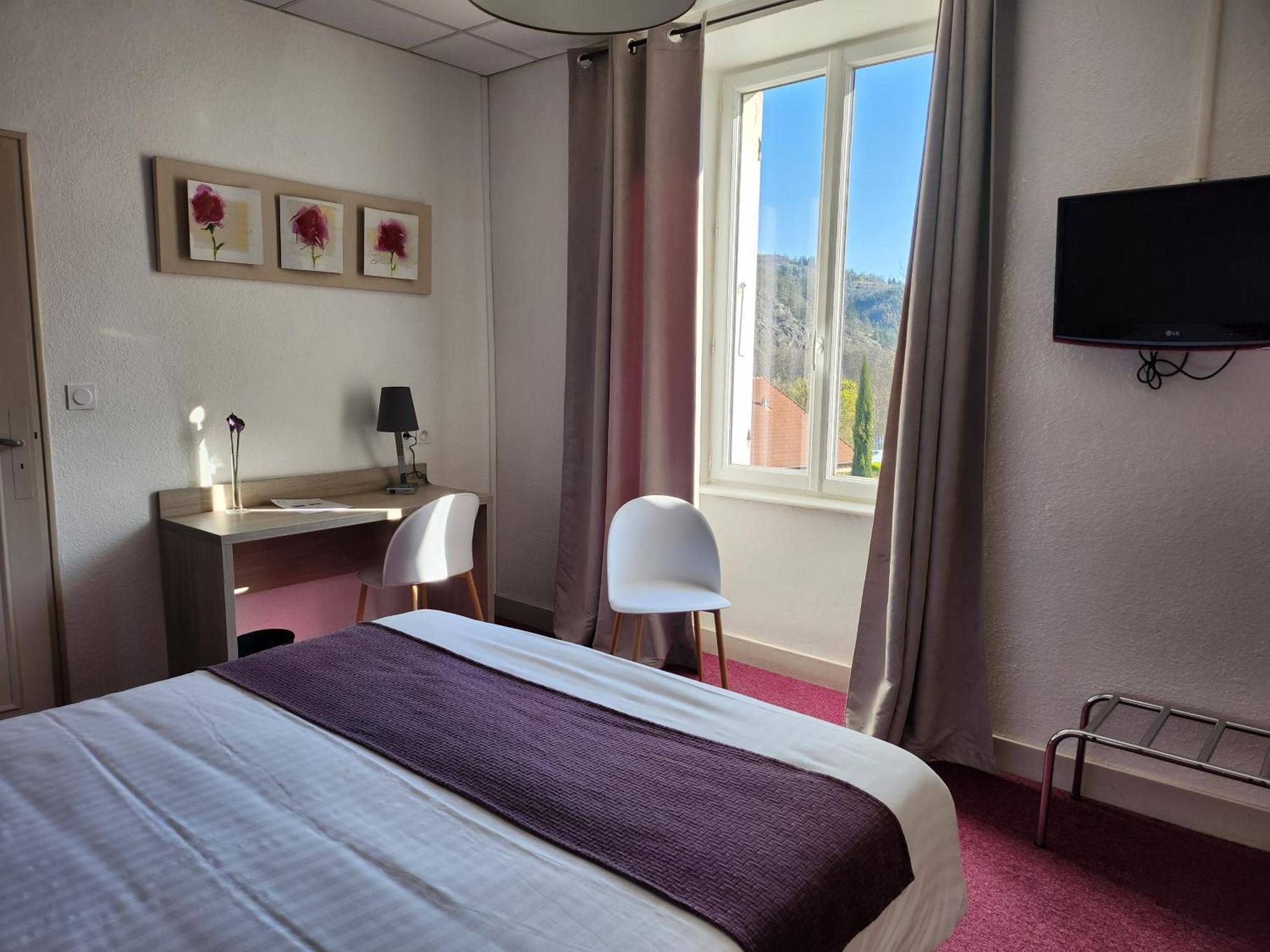 Hotel Des Negociants Lamastre Dış mekan fotoğraf
