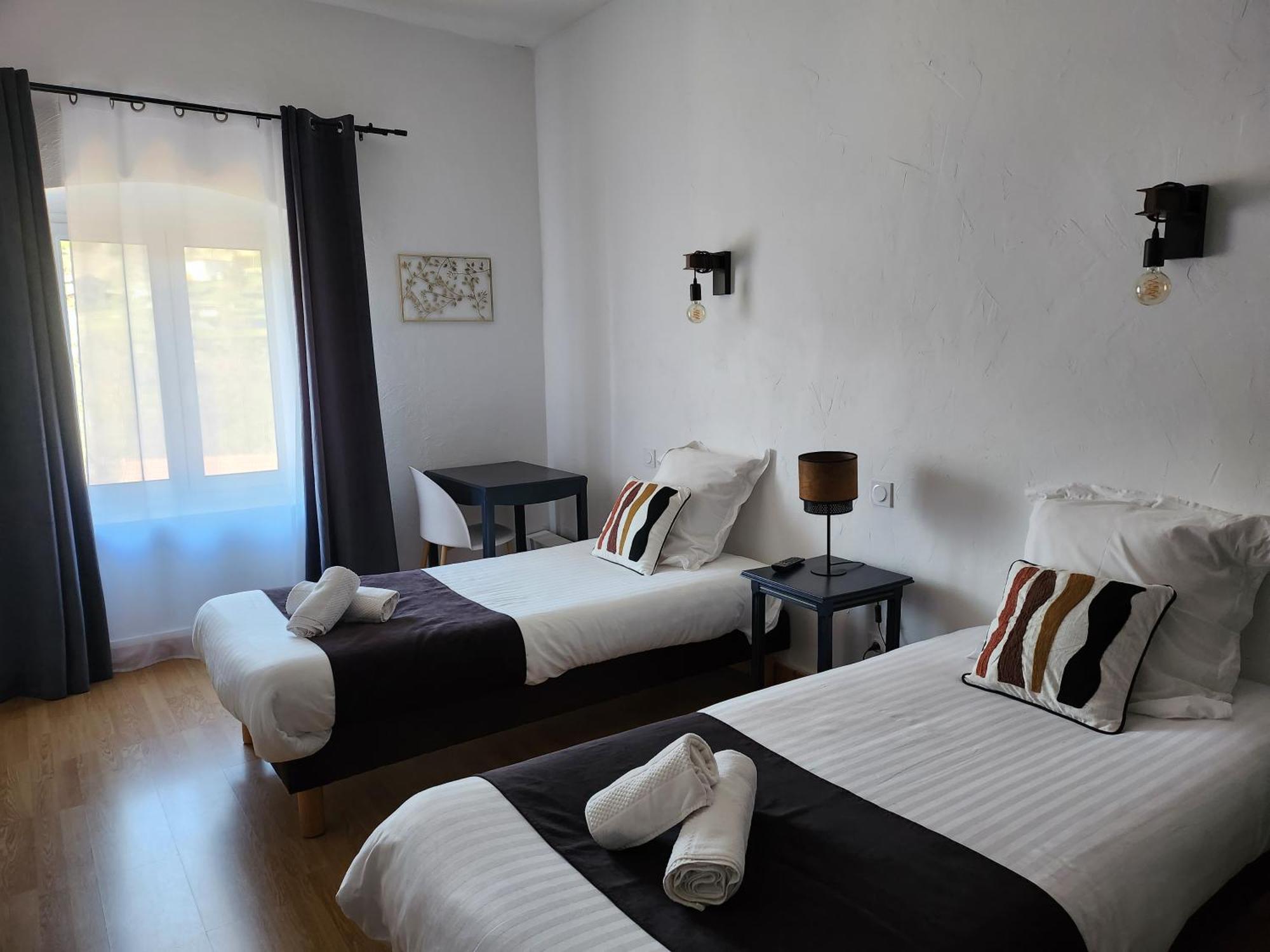 Hotel Des Negociants Lamastre Dış mekan fotoğraf