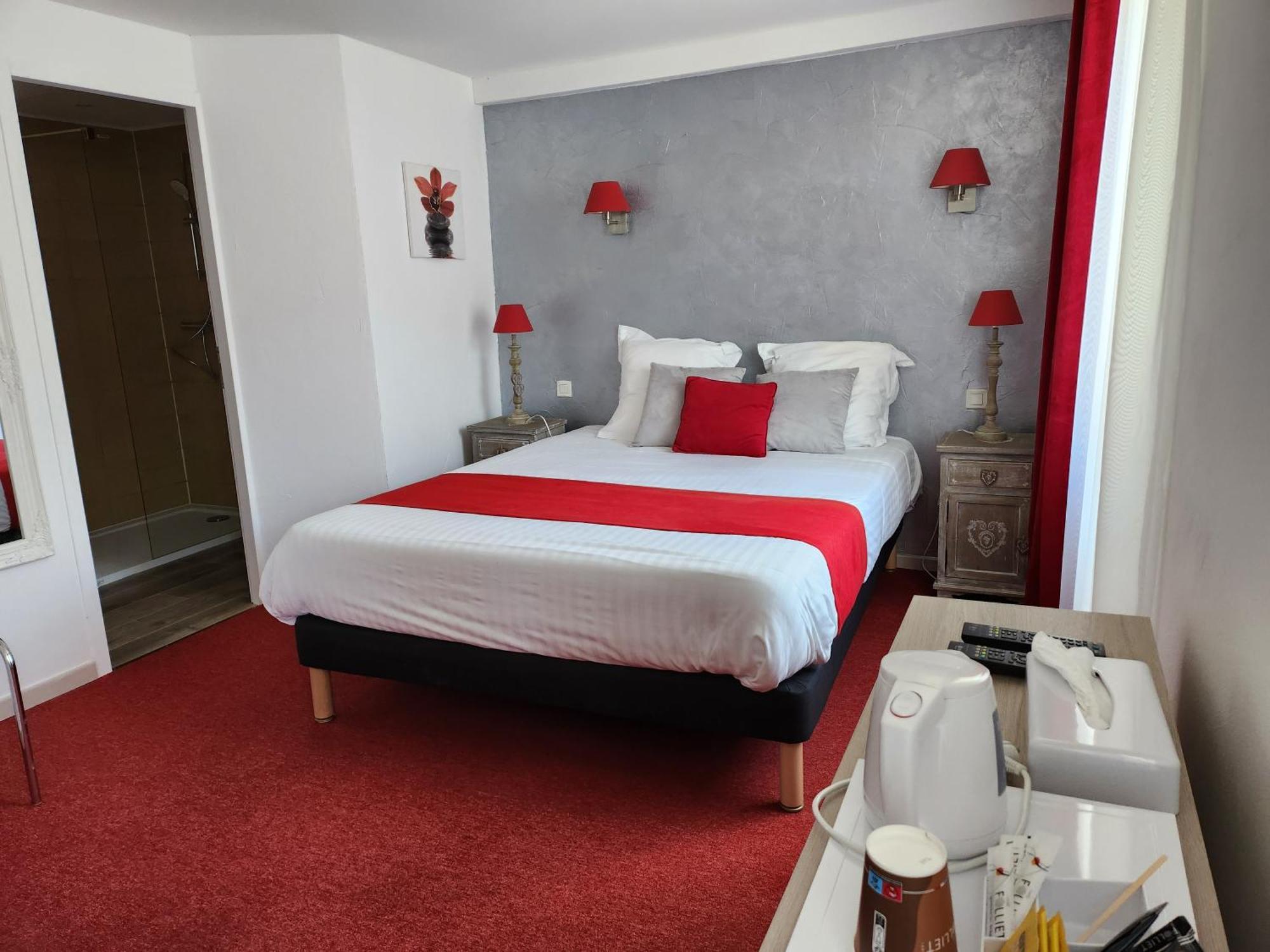 Hotel Des Negociants Lamastre Dış mekan fotoğraf