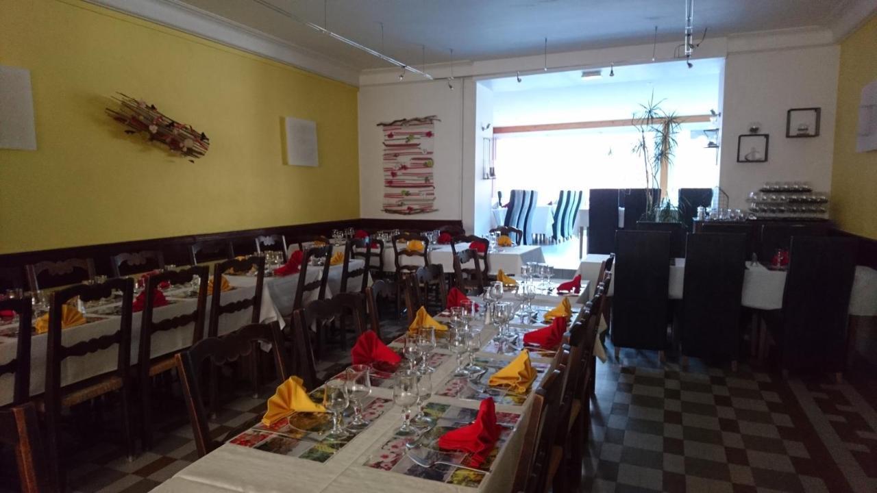 Hotel Des Negociants Lamastre Dış mekan fotoğraf